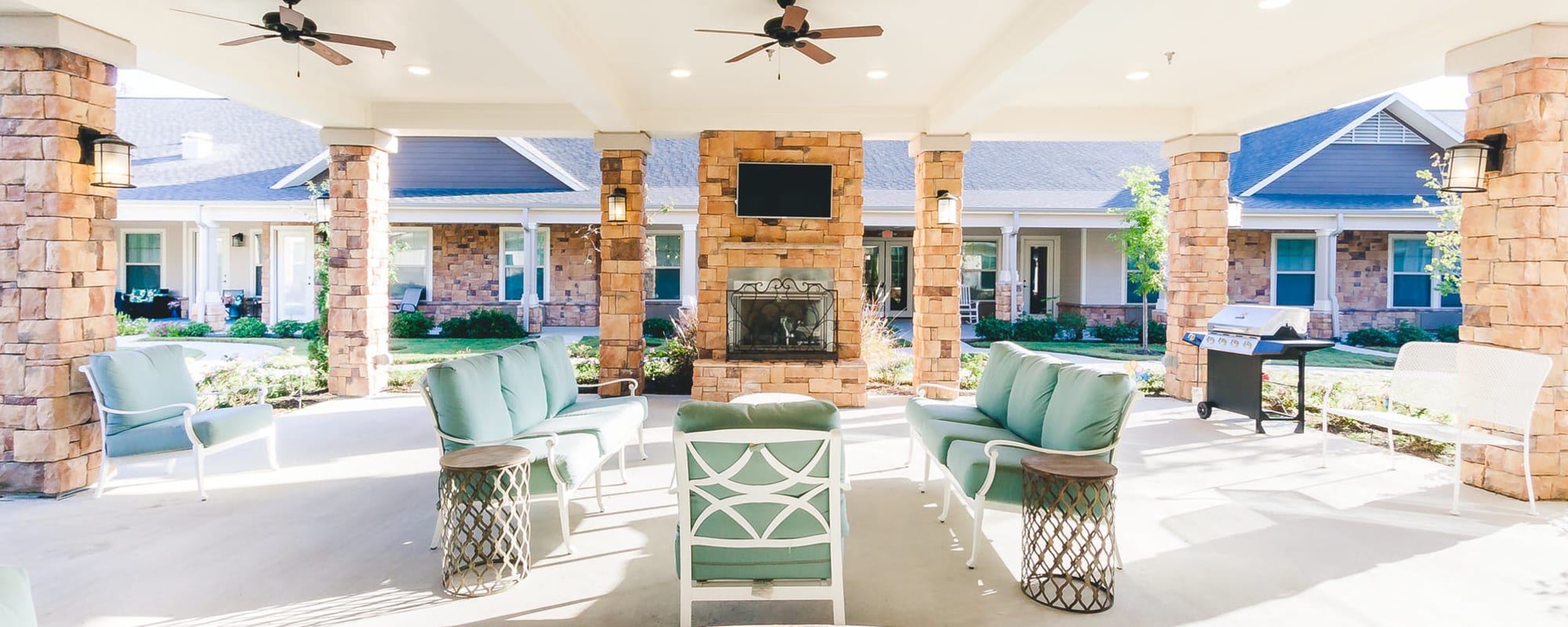 Services & Amenities at Wood Glen Court in Spring, Texas
