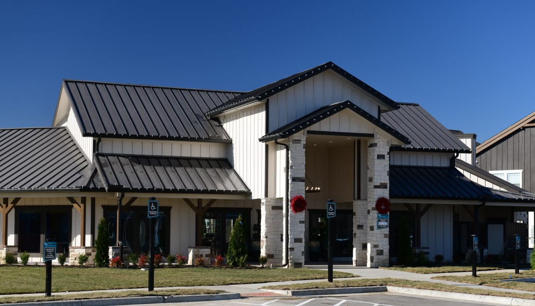 The clubhouse at 97@ North Oak in Kansas City, Missouri