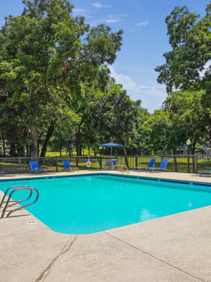 Amenities at Country Hollow in Tulsa, Oklahoma