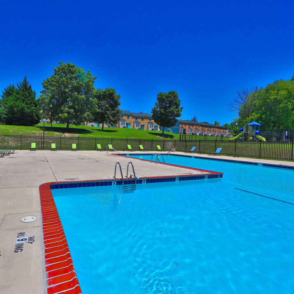 Swimming pool at The Glens at Diamond Ridge in Baltimore, Maryland