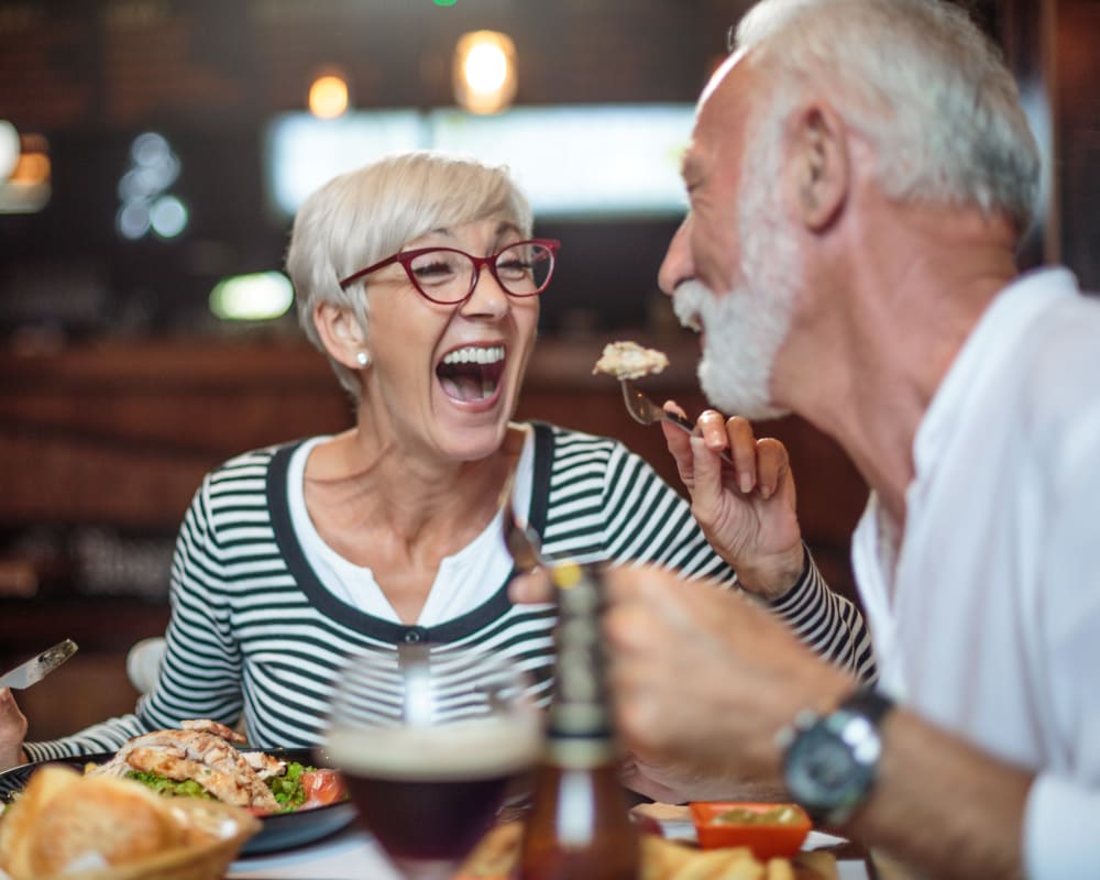 Residents eating dinner at Courtyard Estates at Hawthorne Crossing in Bondurant, Iowa.