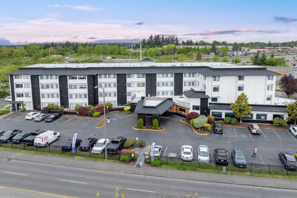 Studio apartments off I5 near Thea Apartments in Tacoma, Washington