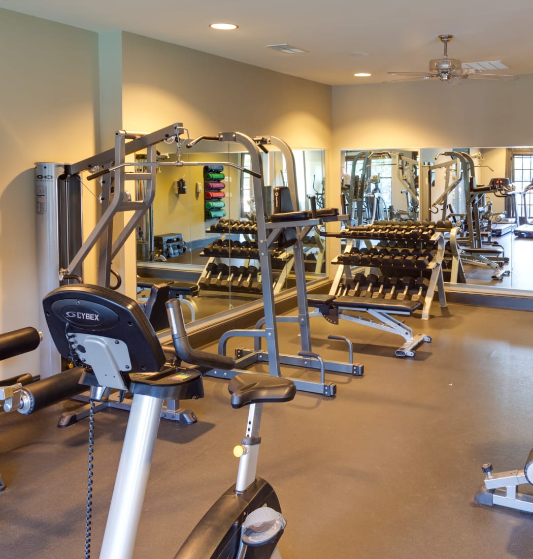 Amenities At Mcbee Station Apartments With Walk In Closets
