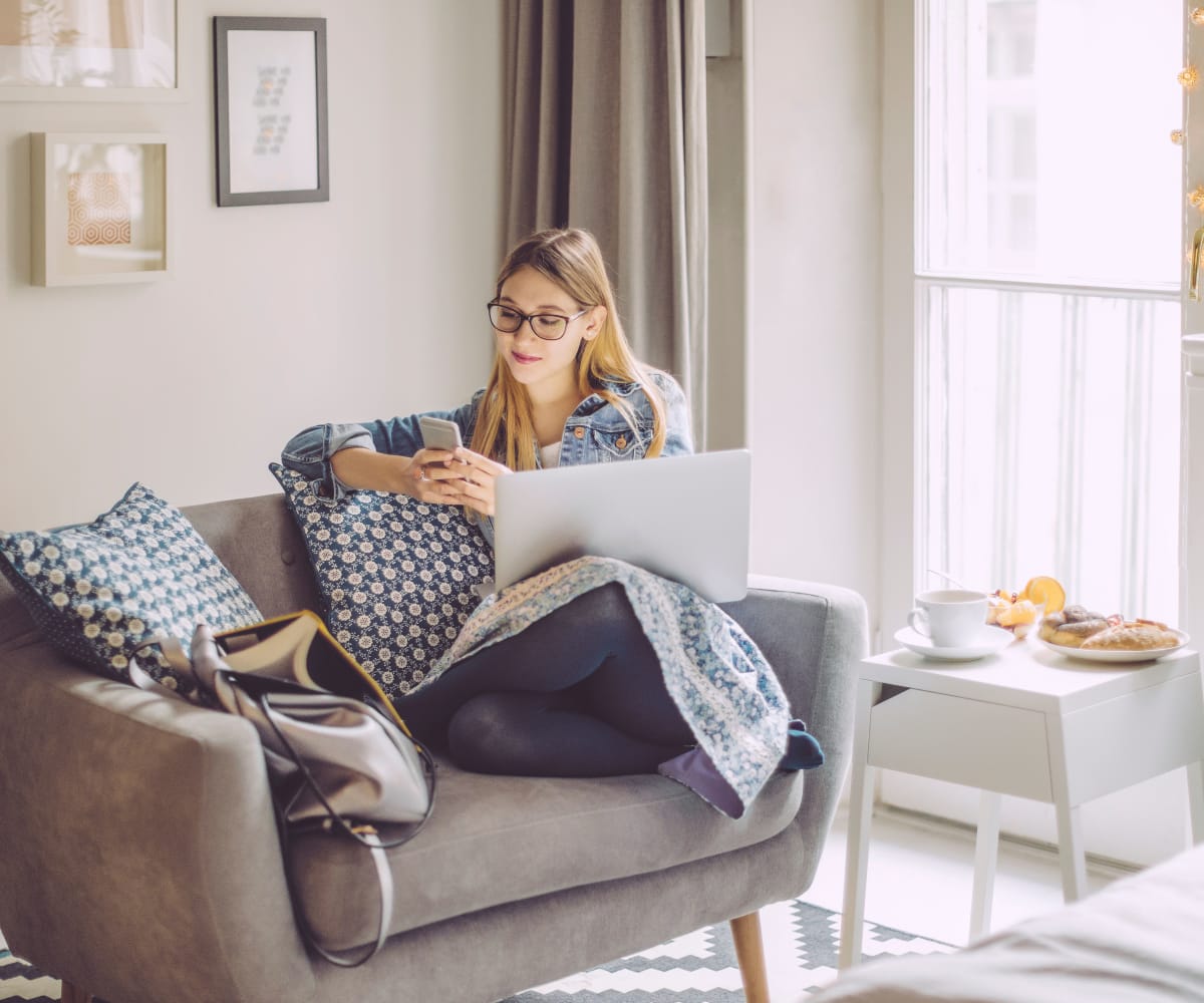 Resident working from home at Persimmon Square Apartments in Oklahoma City, Oklahoma