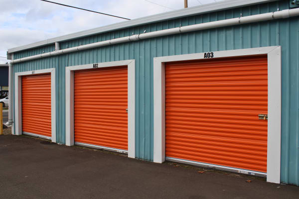 Easy to spot self storage in Eugene