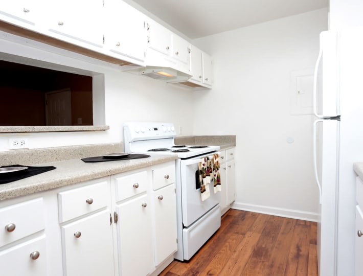 Efficiency, 1 & 2 Bedroom Apartments & Townhomes in ...