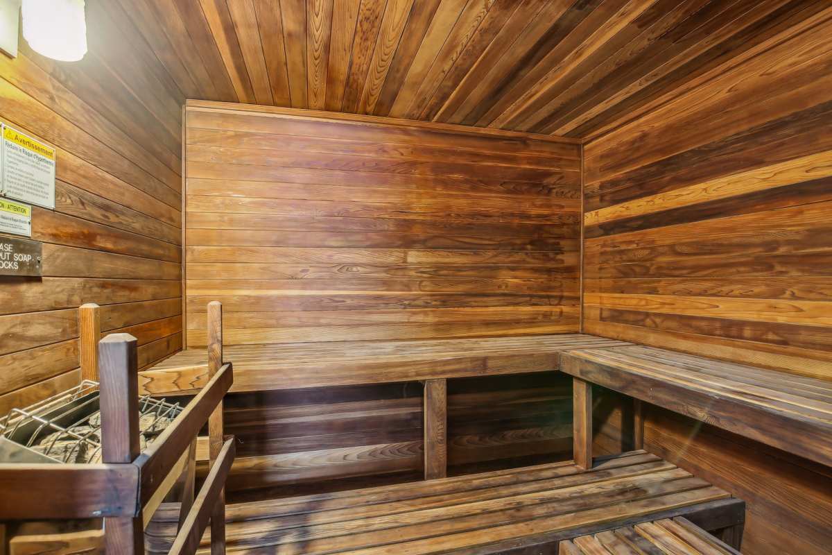 Steam room and sauna at Casa De Fuentes in Overland Park, Kansas