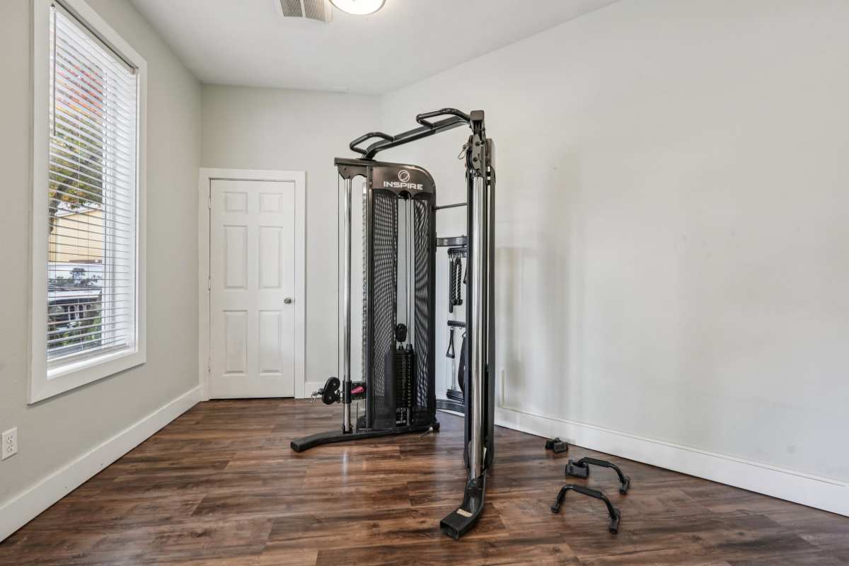 Gym cables at Arnada Pointe in Vancouver, Washington