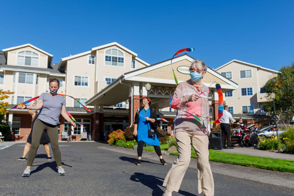 Outdoor dance at Touchmark at Fairway Village in Vancouver, Washington
