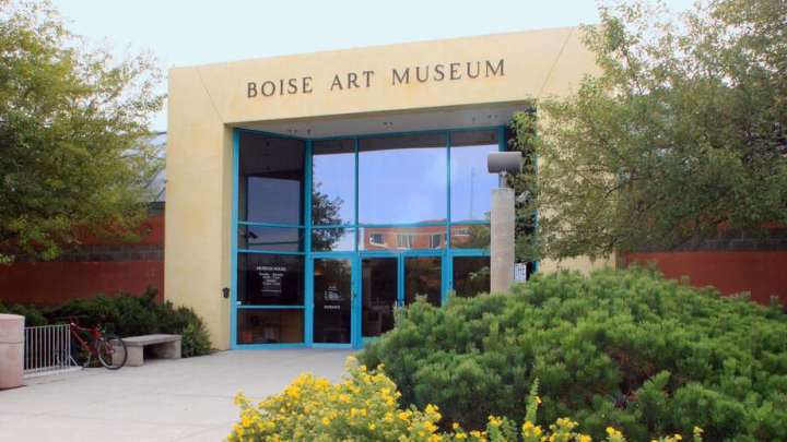 An outside view of the entrance to the Boise Art Museum