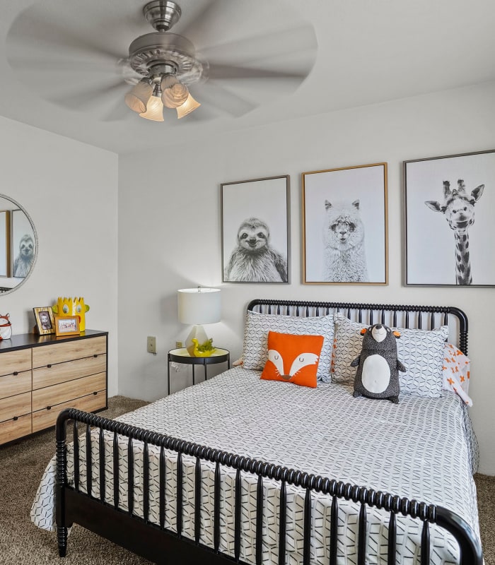 Bedroom of Shadow Ridge Apartments in El Paso, Texas