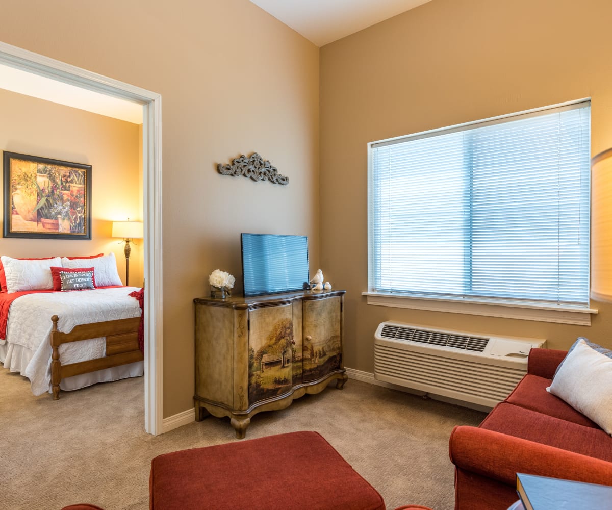 Resident living room at Pacifica Senior Living Ellensburg in Ellensburg, Washington