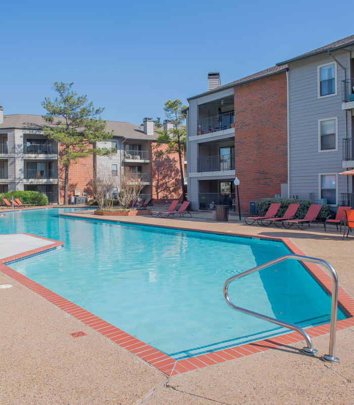 Large swimming pool at Woodscape Apartments in Oklahoma City, Oklahoma