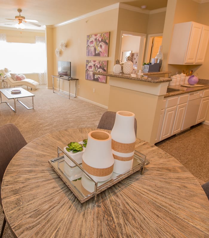 Dining area of Lexington Park Apartment Homes in North Little Rock, Arkansas