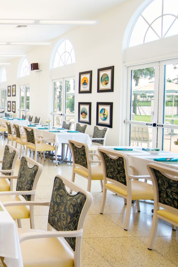 Dining room at RSR Senior Residences, Lauderhill, FL
