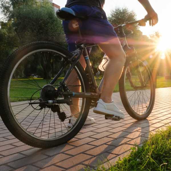 Explore the bike-friendly neighborhood around Del Coronado in Alameda, California