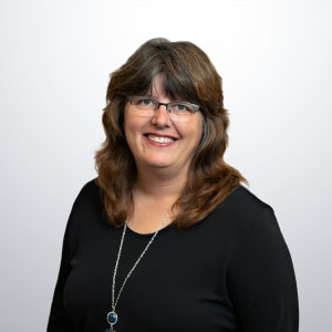 Stacy Feliciano, Office Manager at Applewood Pointe of Edina at Grandview. 