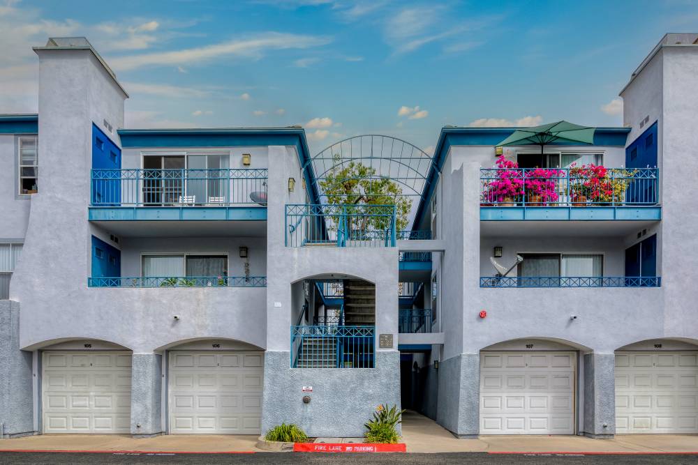3 story apartments at Woodpark Apartments in Aliso Viejo, California