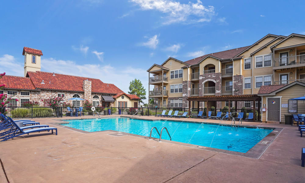 Pool at Mission Point Apartments in Moore, Oklahoma