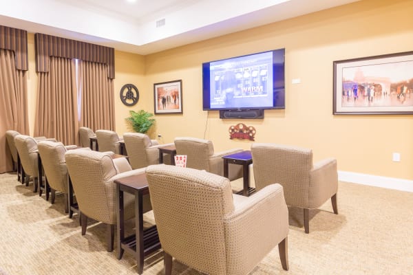 Month-to-Month Rentals at senior living community in Lombard, IL
