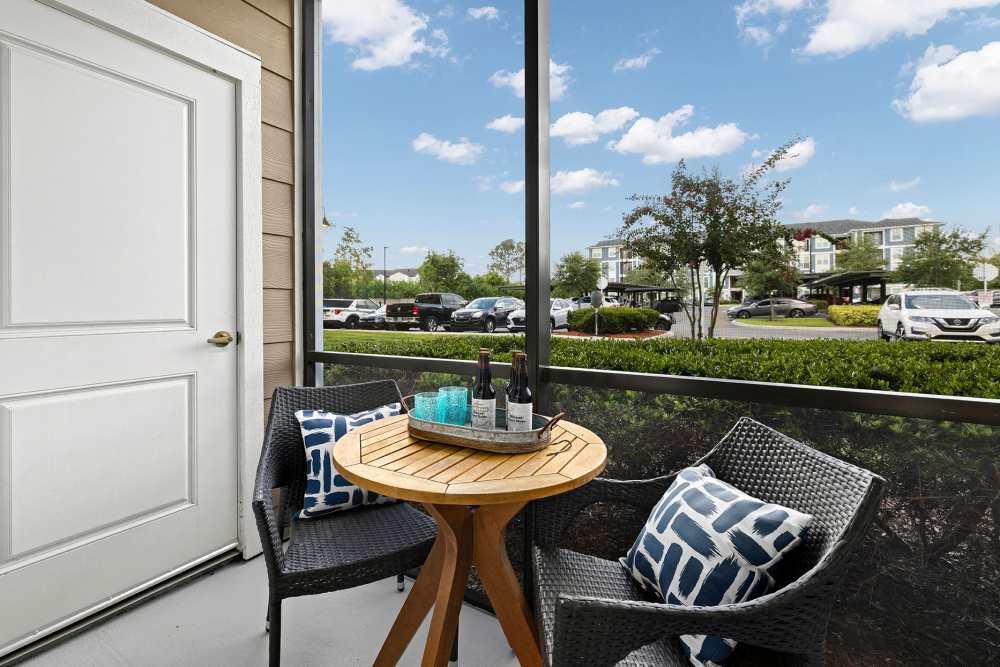Apartment outdoor patio at Vue on Lake Monroe in Sanford, Florida