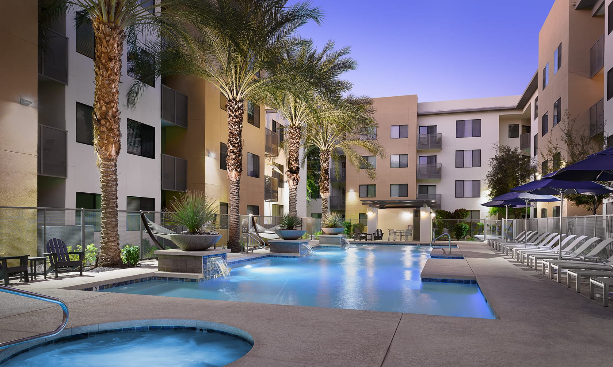 Apartments in Phoenix, Arizona at Cactus Forty-2