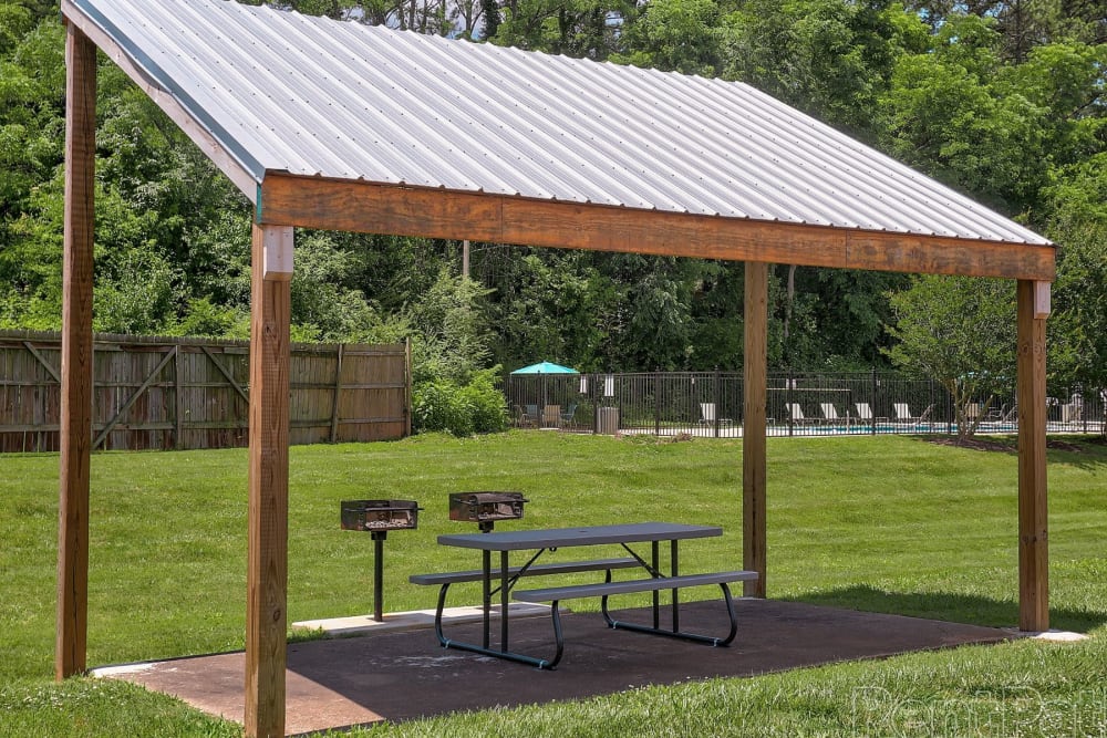 BBQ area at Parkview Flats Apartments in Murfreesboro, Tennessee