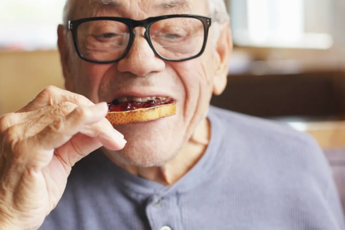 Man eating at Canoe Brook Assisted Living in Ardmore, Oklahoma