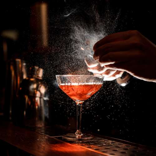 Upscale cocktail bar near 1801L Apartments in Sacramento, California