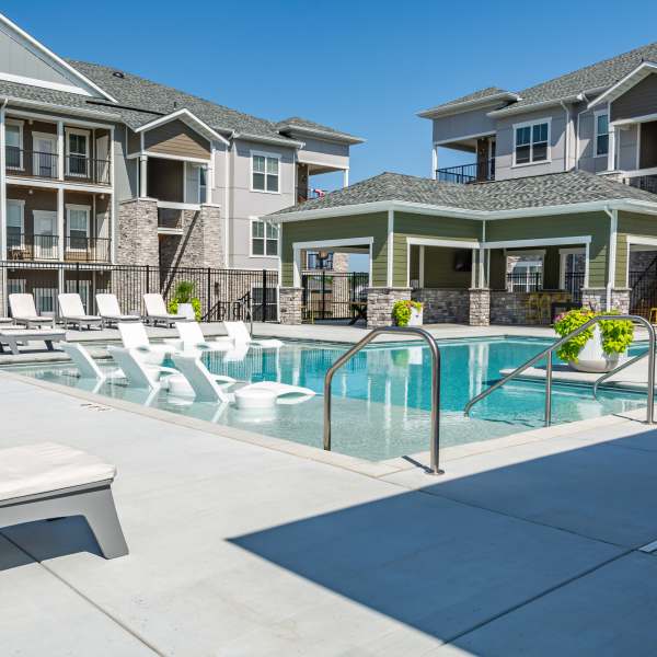 Citrine at Lake St. Louis offers a wide variety of amenities in Lake Saint Louis, Missouri