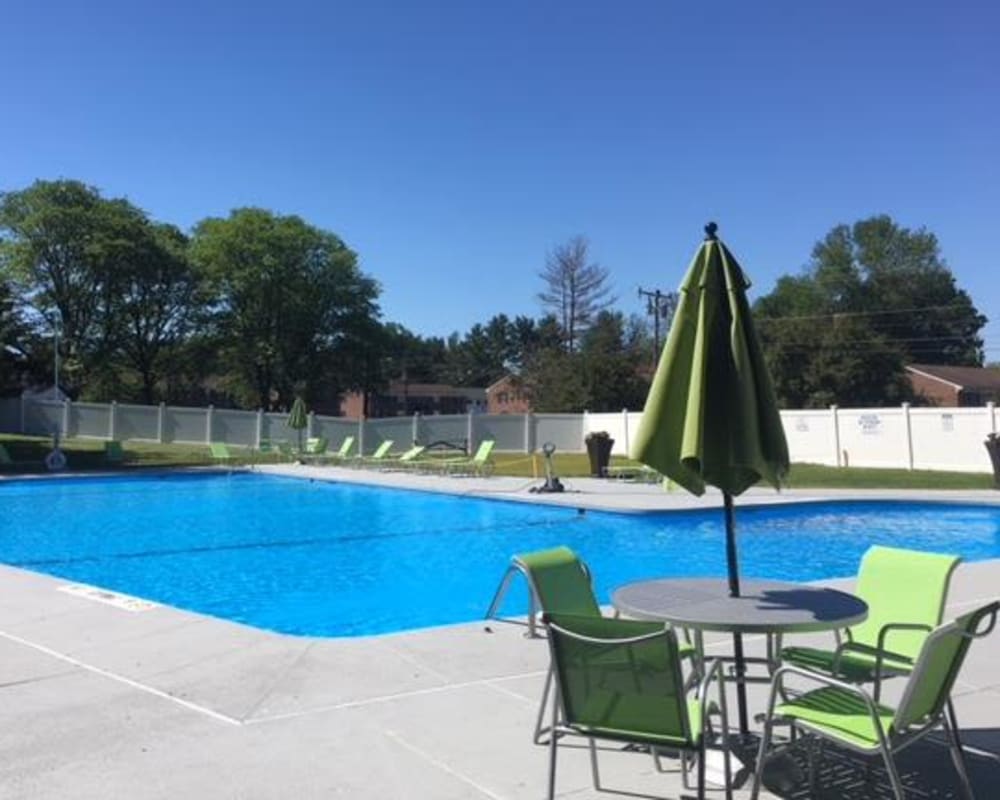 Swimming pool at Stepny Place Apartments | Apartments in Rocky Hill, Connecticut